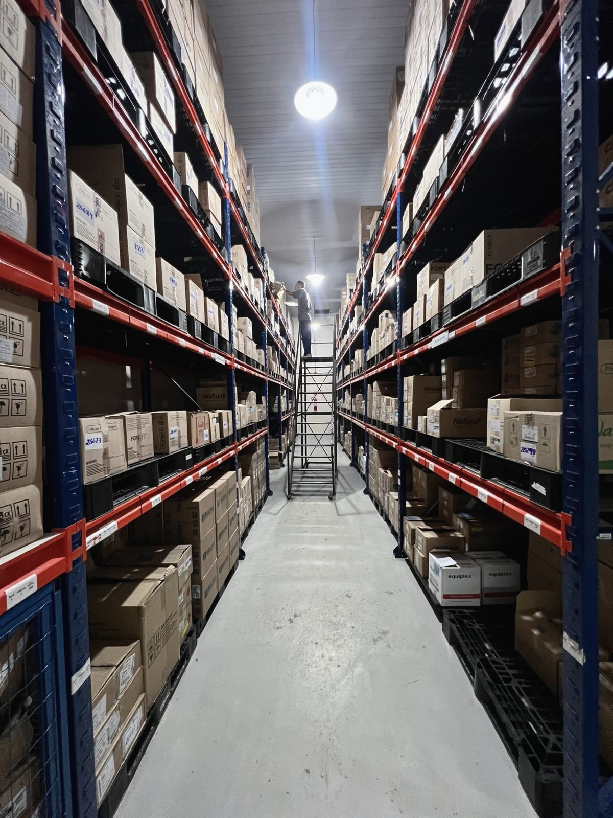 Centro de distribuição ARZMED em Goiânia